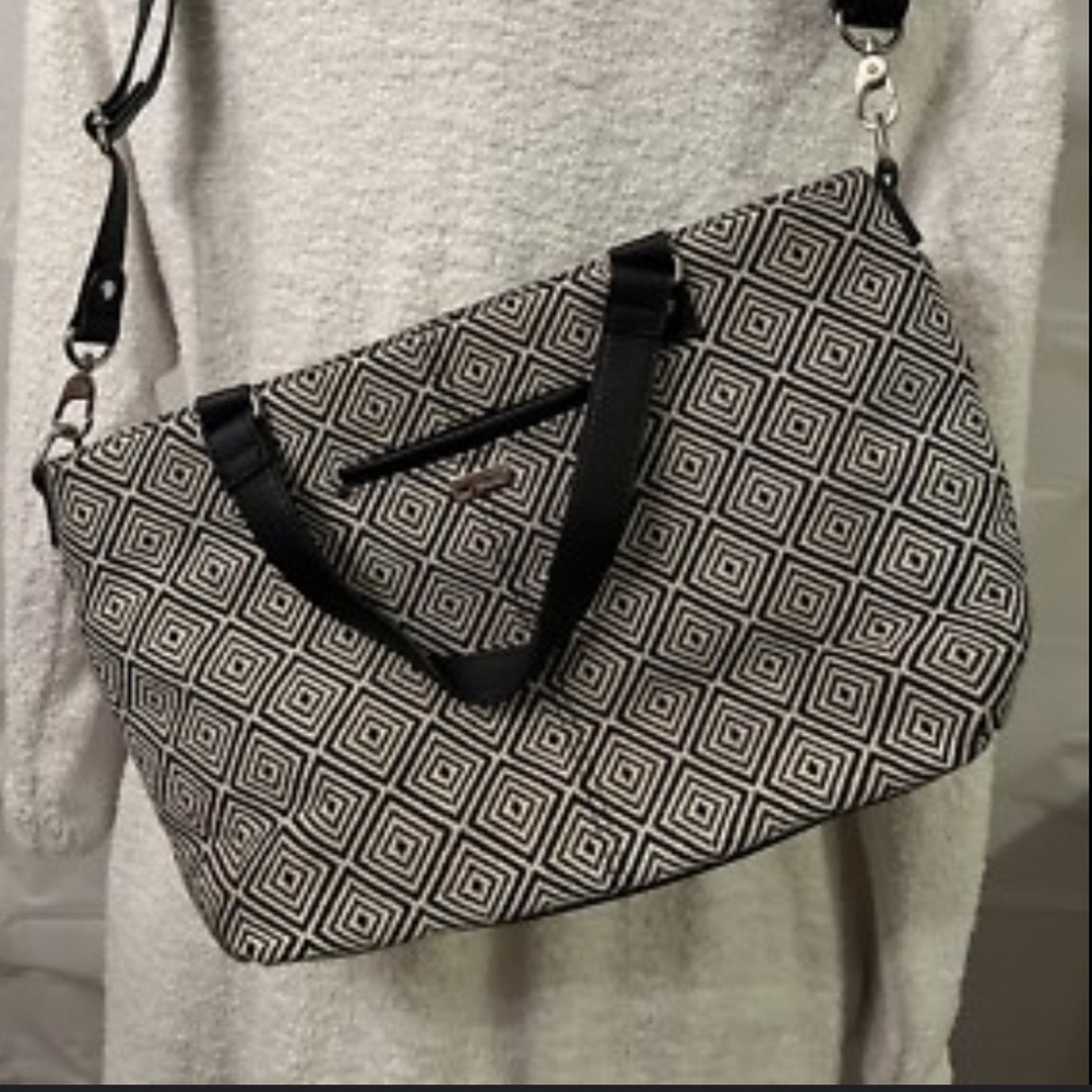Vintage Jewell by Thirty-One Miles of Style bag black and white design adj strap